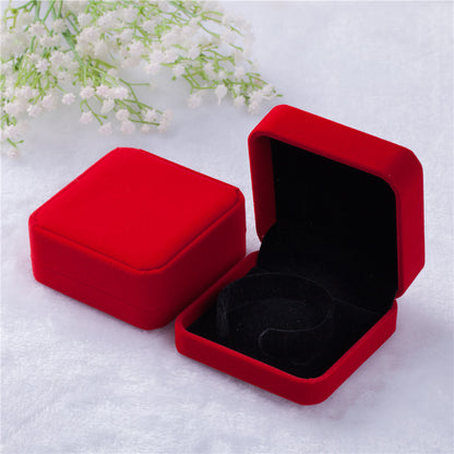 Velvet Bangle Box Jewelry Holder 9 x 9cm red by HitMyNeed