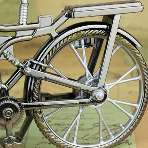 Vintage Analog Bicycle Desk Clock by HitMyNeed