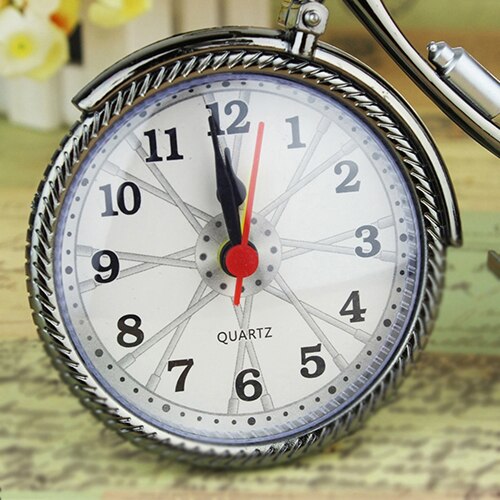 Vintage Analog Bicycle Desk Clock by HitMyNeed