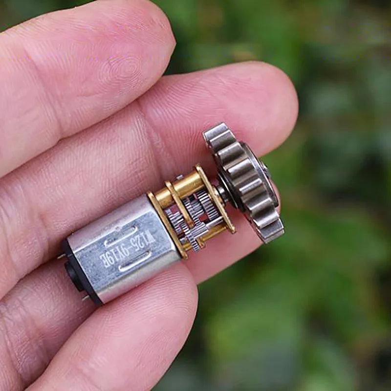 W125-9Y19E N20 3-6V Metal Gear Motor 1:212 48-96RPM by HitMyNeed