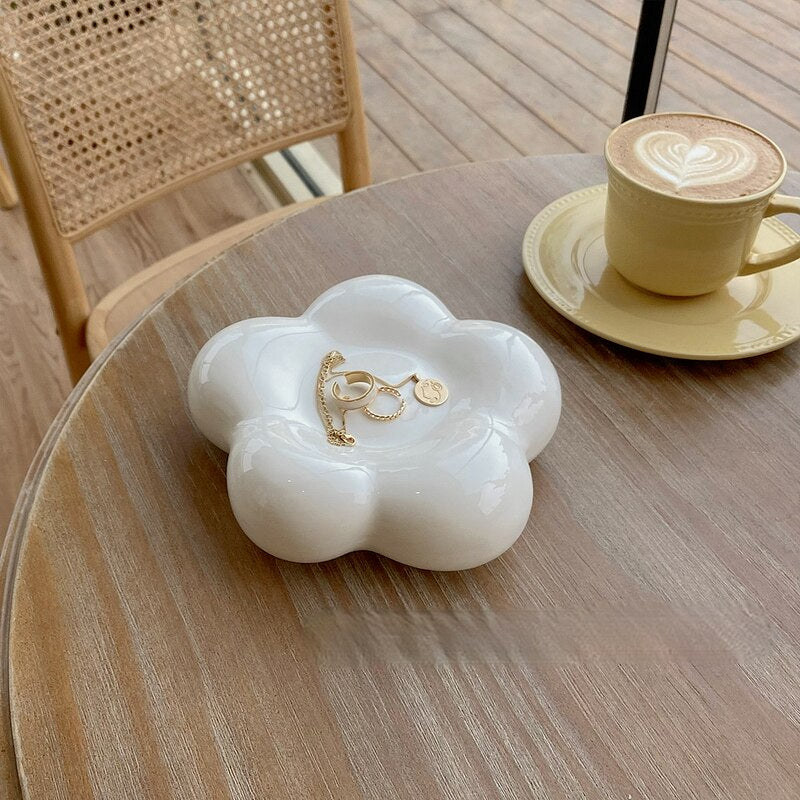 White Ceramic Cloud Plate 18 cm by HitMyNeed