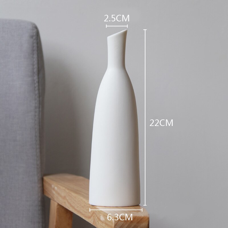 White Ceramic Vase for Modern Floral Arrangements by HitMyNeed