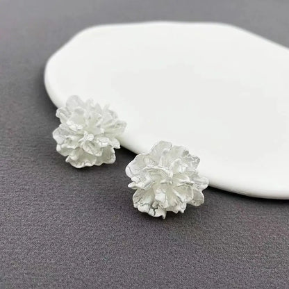 White Flower Stud Earrings for Everyday Elegance by HitMyNeed