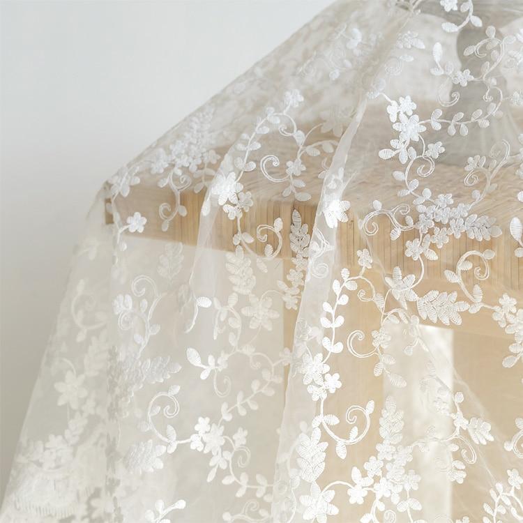White Lace Embroidered Tablecloth 135 x 91 cm by HitMyNeed