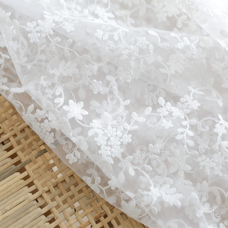 White Lace Embroidered Tablecloth 135 x 91 cm by HitMyNeed