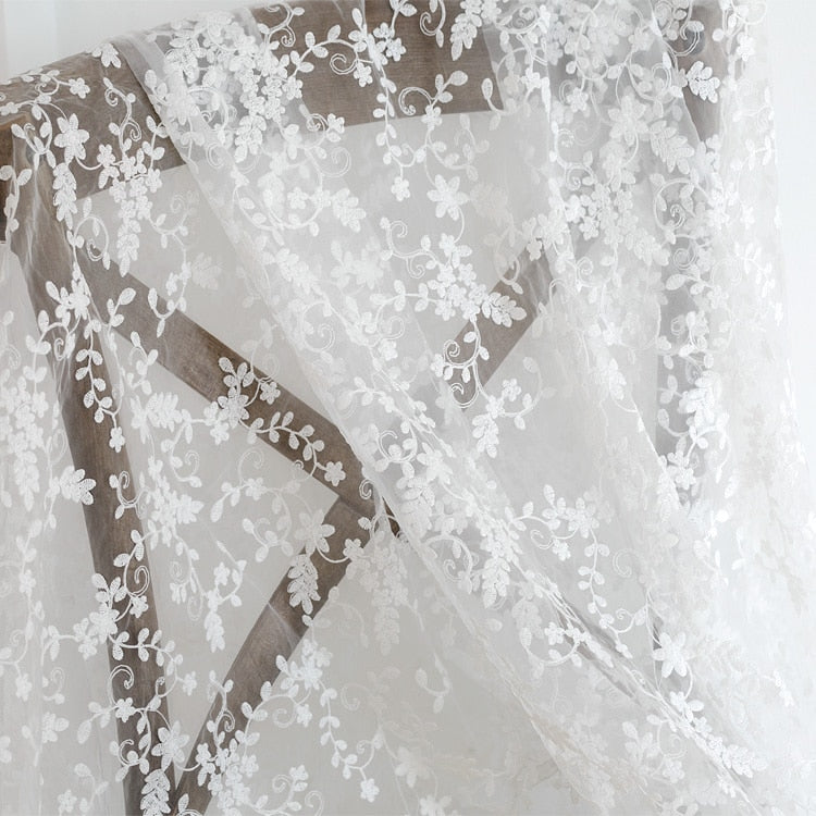 White Lace Embroidered Tablecloth 135 x 91 cm by HitMyNeed