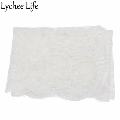 White Long Lace Table Runner 183 x 33 cm by HitMyNeed