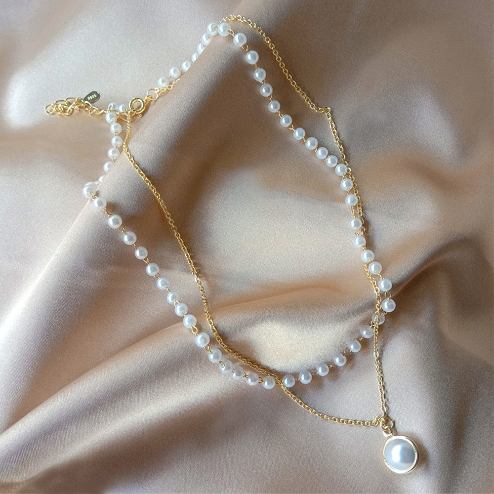 White Pearl Choker & Pendant Necklace Set by HitMyNeed