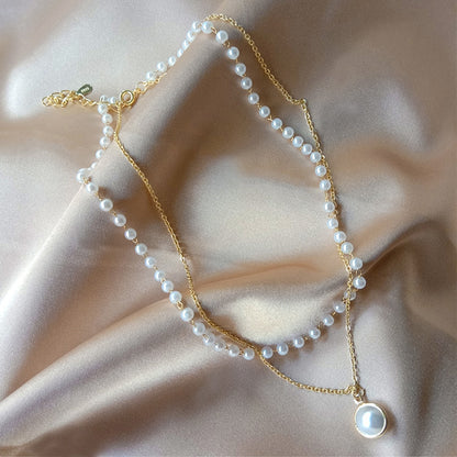 White Pearl Choker & Pendant Necklace Set by HitMyNeed