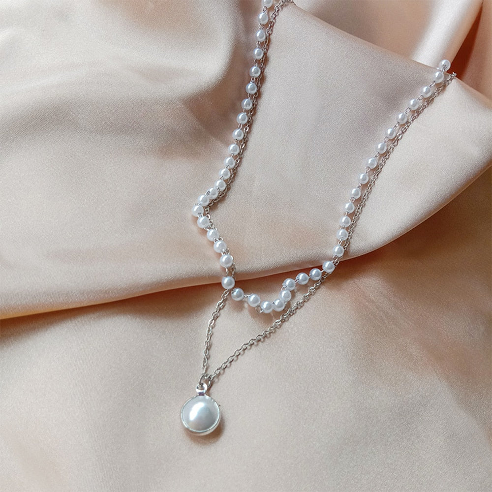 White Pearl Choker & Pendant Necklace Set by HitMyNeed
