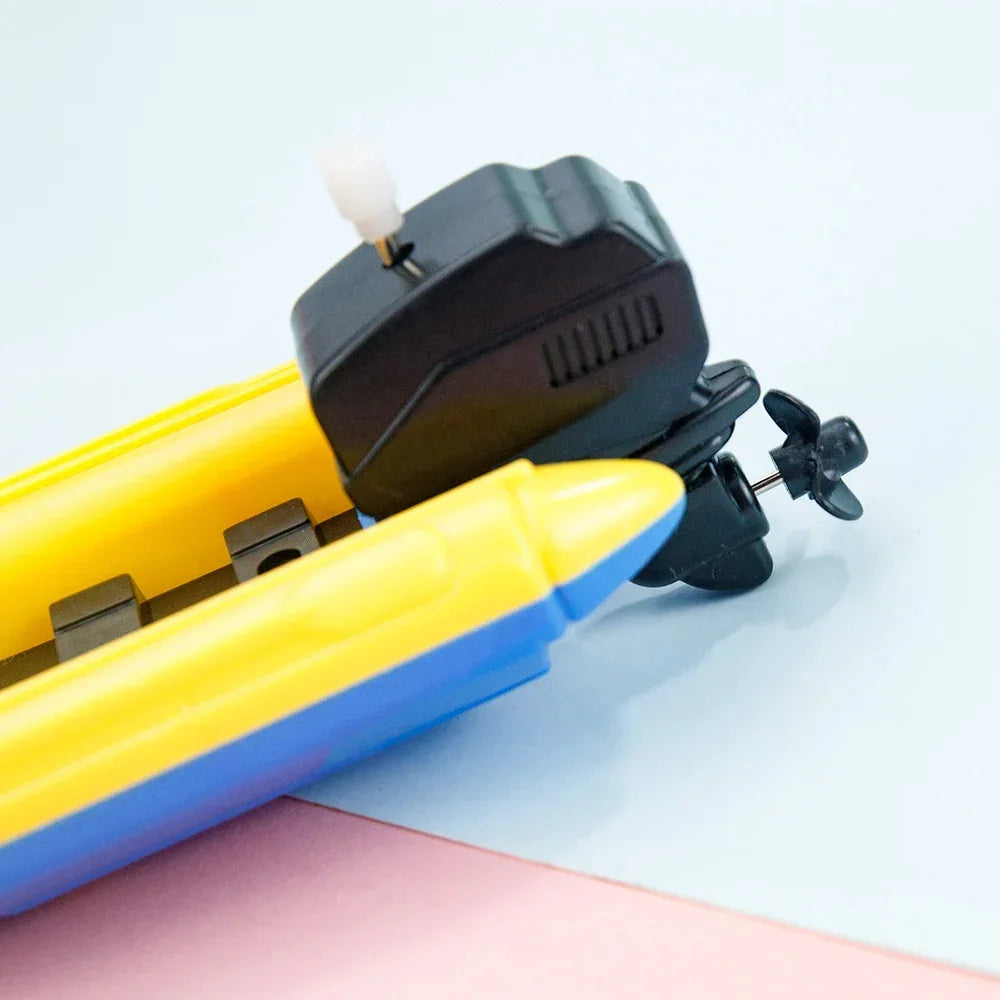 Wind Up Speed Boat Bath Toy for Kids by HitMyNeed