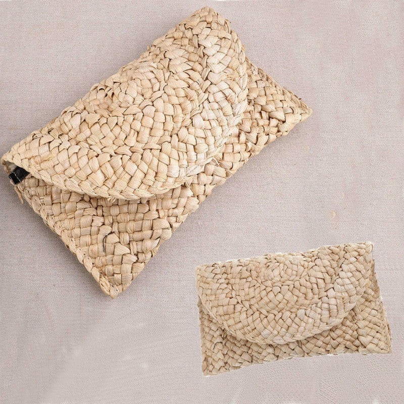 Women's Woven Straw Clutch Bag by HitMyNeed
