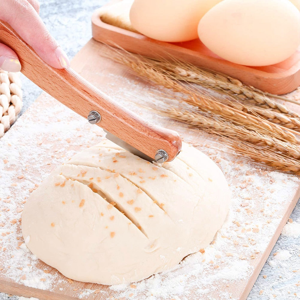 Wood Handle Bread Scoring Blade with 5 Blades by HitMyNeed