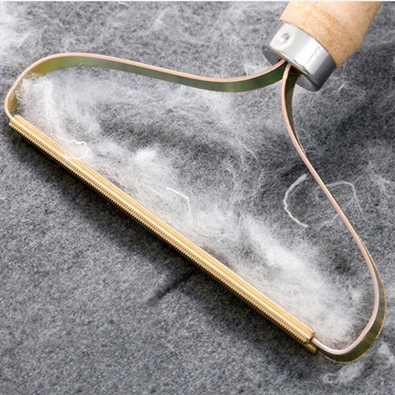 Wooden Handle Lint Scraper Razor for Fabric Care by HitMyNeed