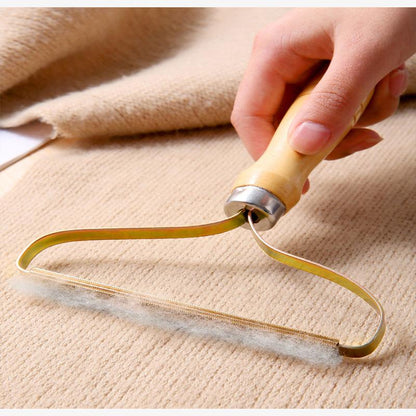 Wooden Handle Lint Scraper Razor for Fabric Care by HitMyNeed