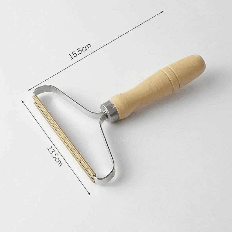 Wooden Handle Lint Scraper Razor for Fabric Care by HitMyNeed